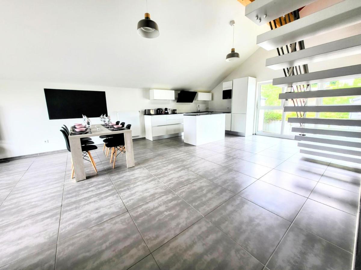Calm And Modern Apartment Eischen Luaran gambar